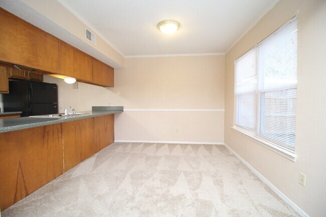 Photo - 2-Story Northpointe Home Near UWF, Hospitals, I-10 & Shopping – Spacious Primary Suite, Open Kitc...