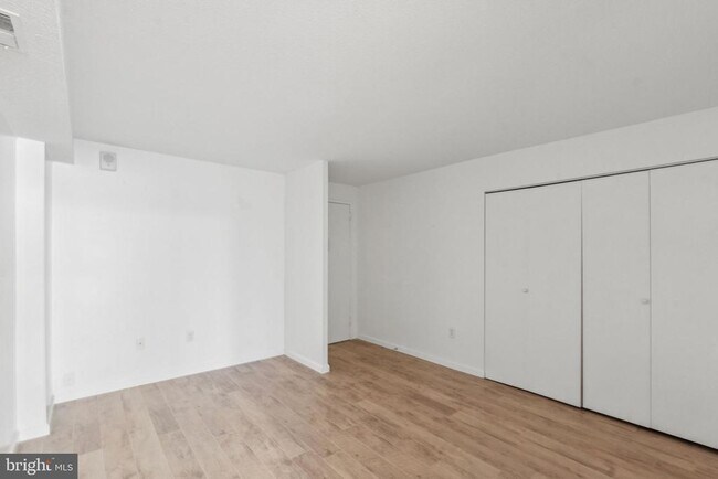 Photo - 1420 Locust St Unit 8H