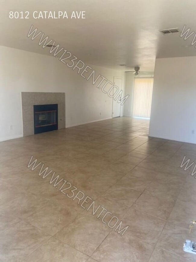 Photo - 8012 Catalpa Ave