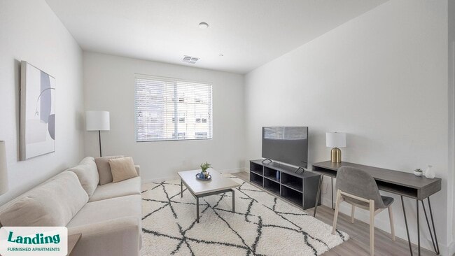 Photo - 2323 N 150th Dr Unidad D-3043.1405339