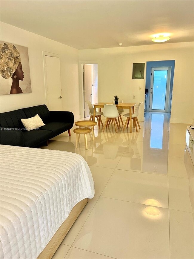 Photo - 1604 Drexel Ave Unit 103