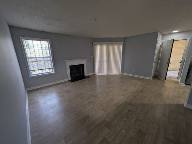 Photo - 605 Ridge Creek Dr