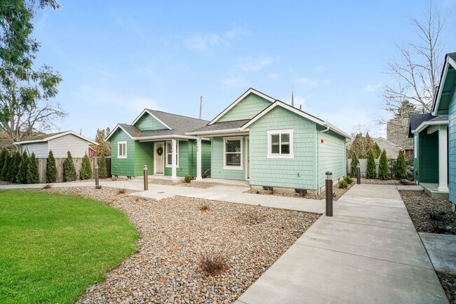 Photo - Stunning New Construction 1 Bedroom Cottages Unidad 2156