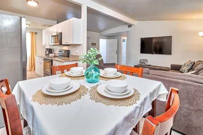 Photo - 2804 N 33rd St