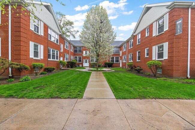 Photo - 11025 S Artesian Ave Apartment Unit 1N