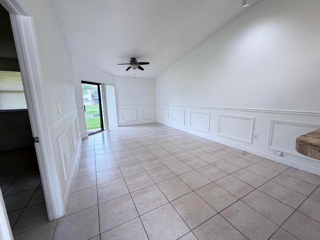 9919 Nob Hill Ct Unit 9919