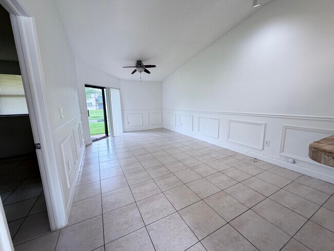 Photo - 9919 Nob Hill Ct Unit 9919