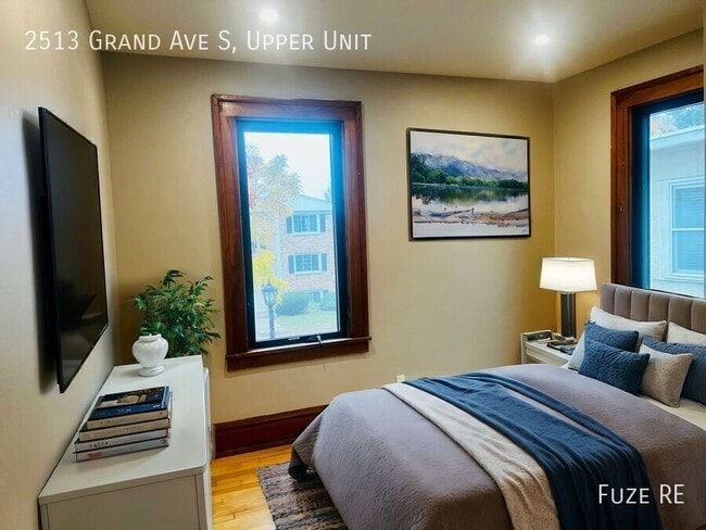Photo - 2513 Grand Ave S