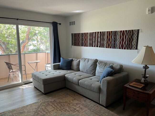 Photo - Large Two bedroom, Two Bath Furnished, all Inclusive short to mid term rental. Unidad 214
