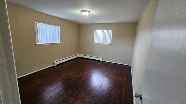 Photo - 115 Campbell St