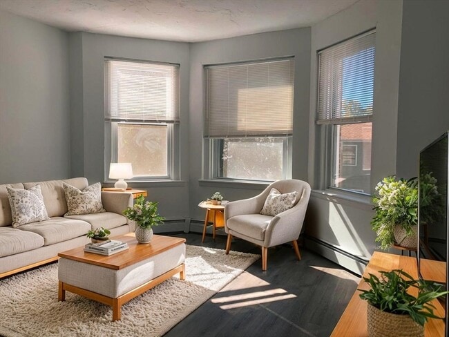 Building Photo - 25 Chester St Unit 3