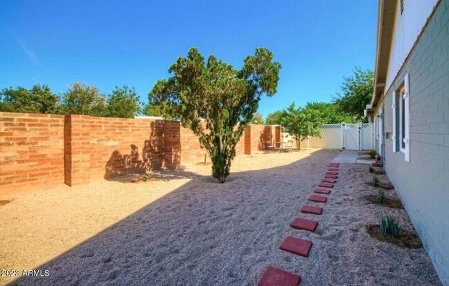 Photo - 1430 E Meadowbrook Ave