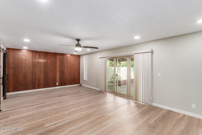 Photo - 3037 S Country Club Way