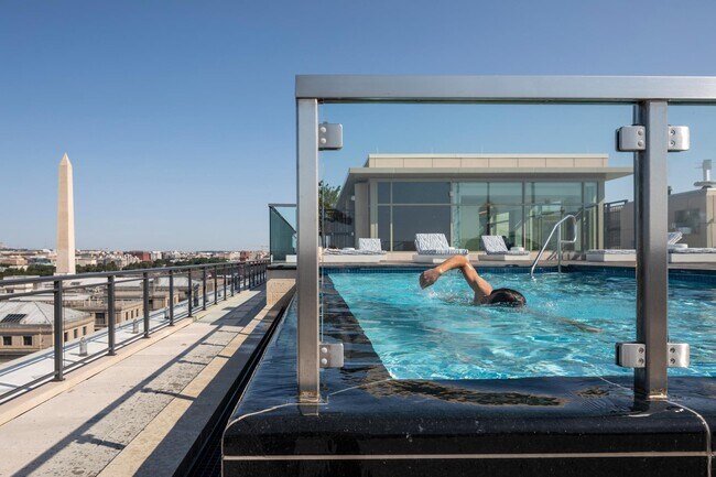 Photo - 1331 Maryland Ave SW