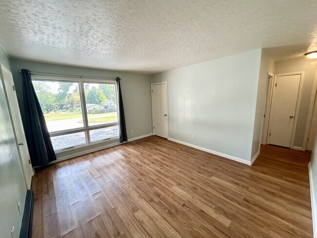 Photo - 625 Bryan Ave Unit 15