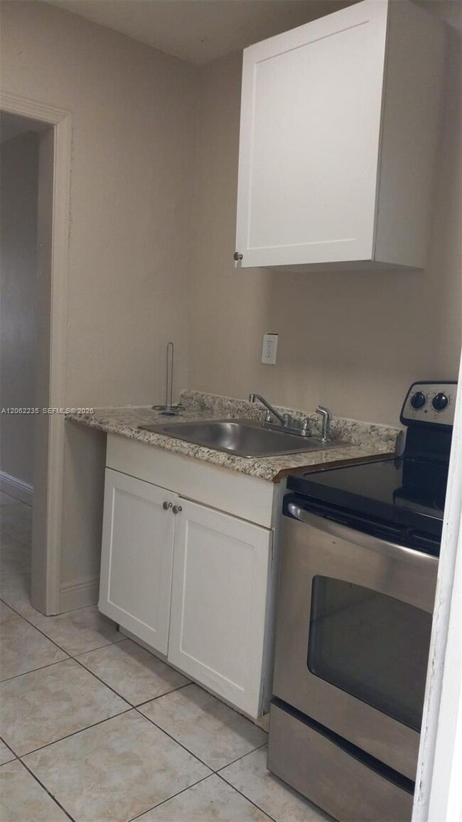 Photo - 1462 NW 2nd Ave Unidad 2