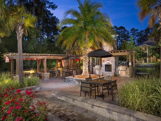 Photo - Courtney Bend