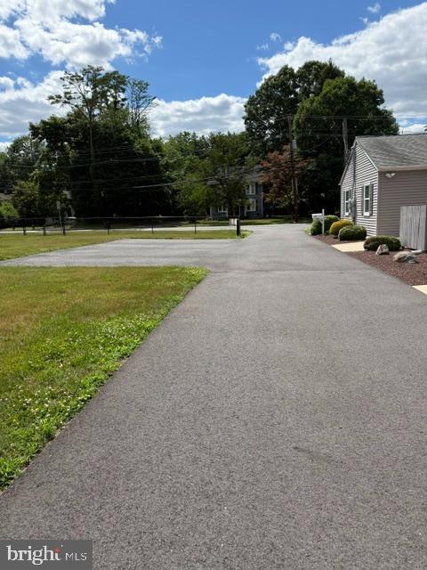 Photo - 2959 Quakerbridge Rd