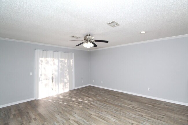 Photo - Move-In Ready Townhome in Foxborough with ...