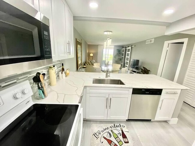 Photo - 6461 NW 2nd Ave Unidad 409