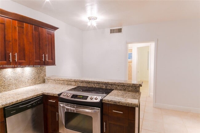 Photo - 900 Meridian Ave Unit 106