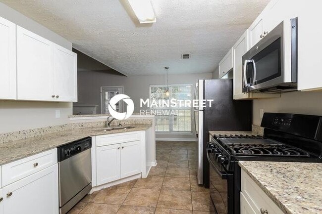 Photo - 3 Bedroom Pet-Friendly Home in Decatur, GA with Main Street Renewal