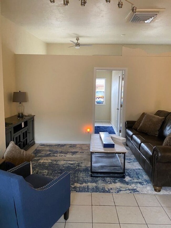 Beautiful Apartment in Downtown Rifle - Beautiful Apartment in Downtown Rifle