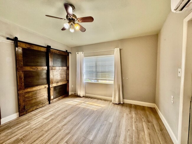 Photo - 1311 NE 42nd St