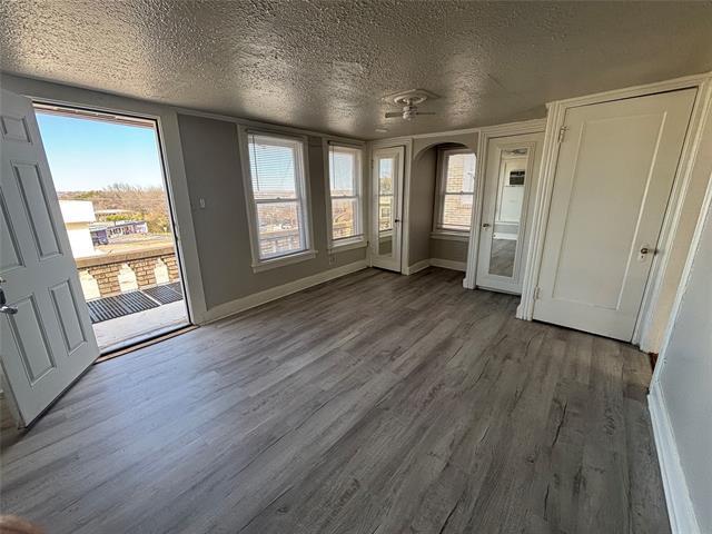 Photo - 3529 W 7th St Unit 9