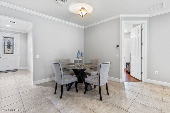 Building Photo - 16133 Camden Lakes Cir