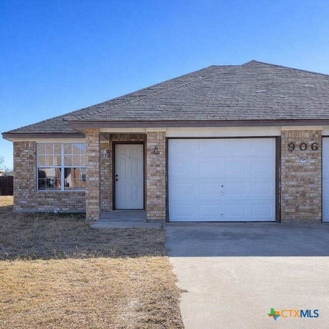 Building Photo - 506 Primrose Dr Unit A