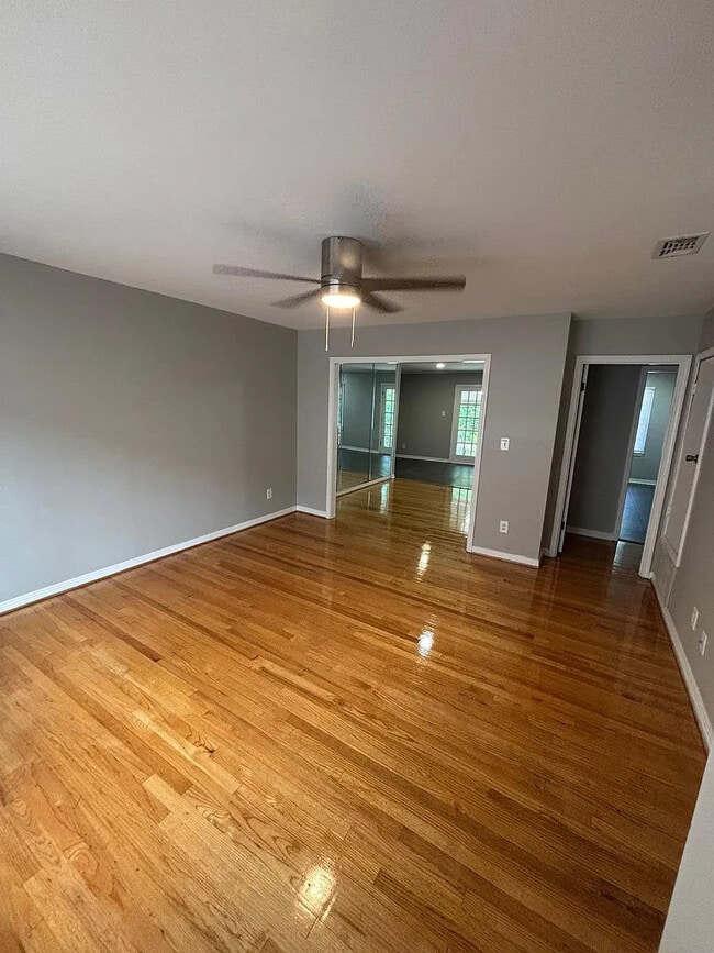 Photo - 320 Vanderbilt Dr