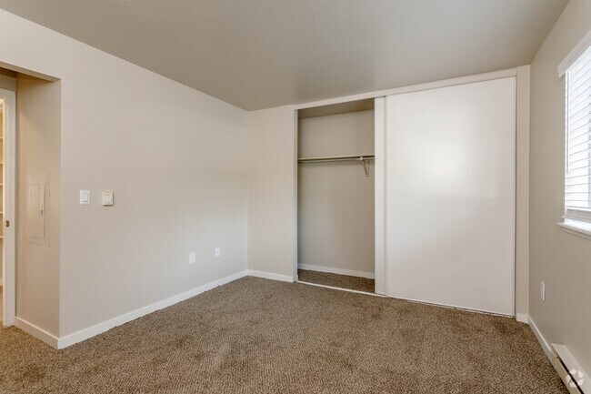 1BR, 1BA - 724SF