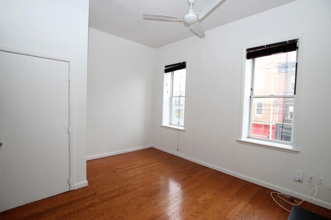 Photo - Spacious bi-level one bedroom in Nolibs Unit B