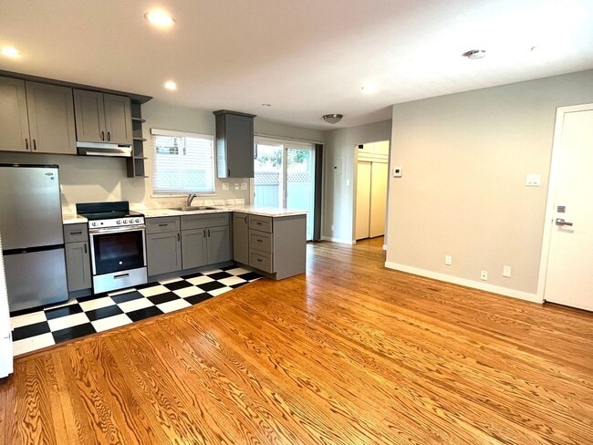 Photo - Bellevue Apartments