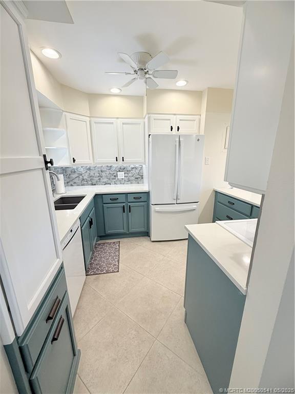 Building Photo - 1950 SW Palm City Rd Unit 4-107 Rental