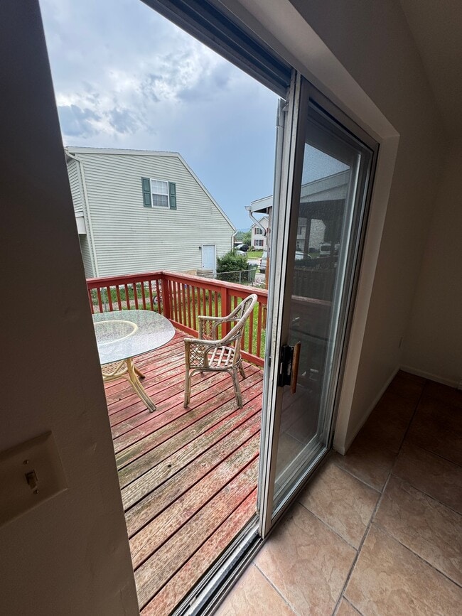 Photo - 1627 Blue Jay Dr