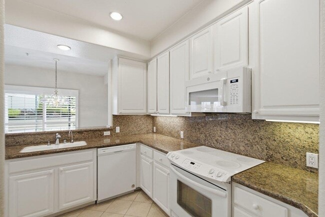 Photo - 880 Meridian Bay Ln