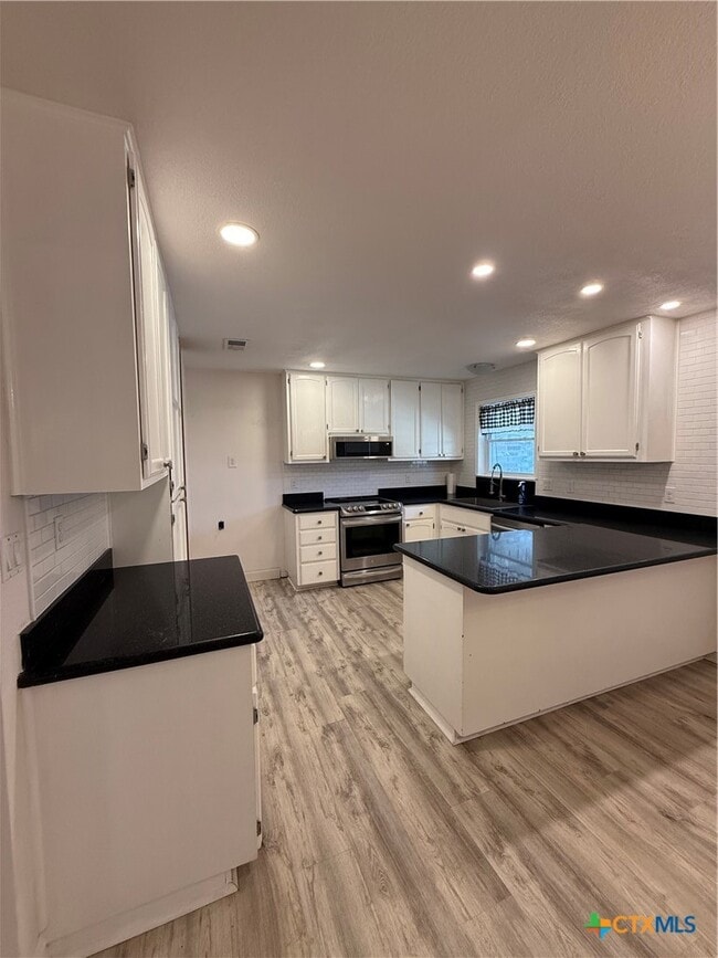 Photo - 1211 Clearwater Dr