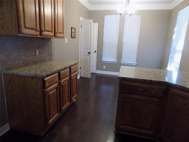 Photo - 30202 Oak Tree Dr