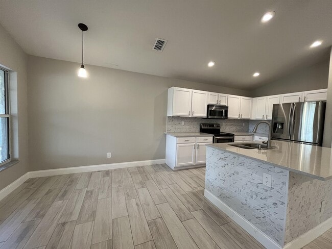 Photo - 3022 Bay Laurel Cir S