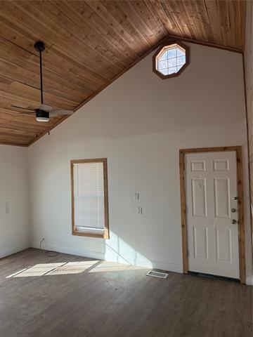 Photo - 630 Thatcher St