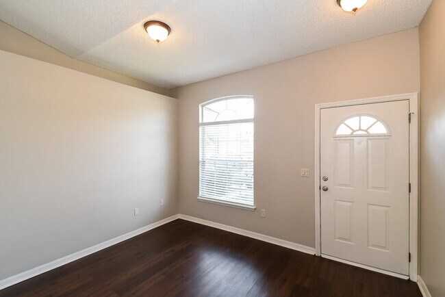 Photo - 1527 Irishwood Ct