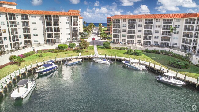 Building Photo - 2871 N Ocean Blvd Unit M330 Rental