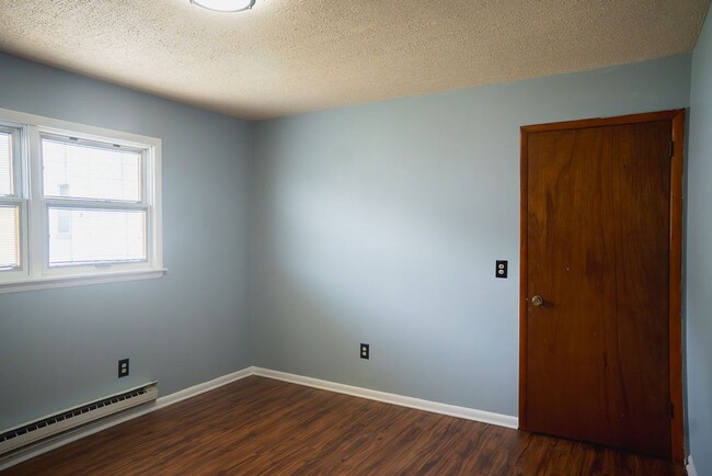 Photo - 1210 Main St Unit 3