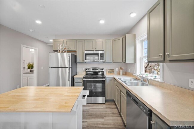 Photo - 108 N Kensico Ave Unit 3B