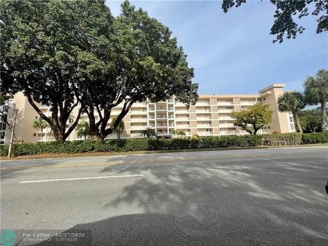 Photo - 2901 S Palm Aire Dr Condo Unit 503