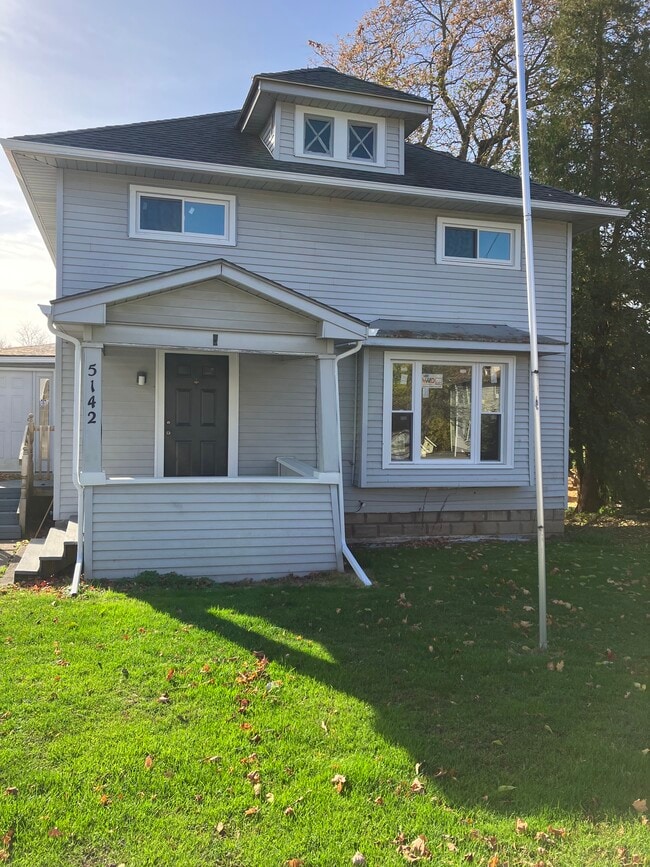 Building Photo - 5142 Ridge Rd