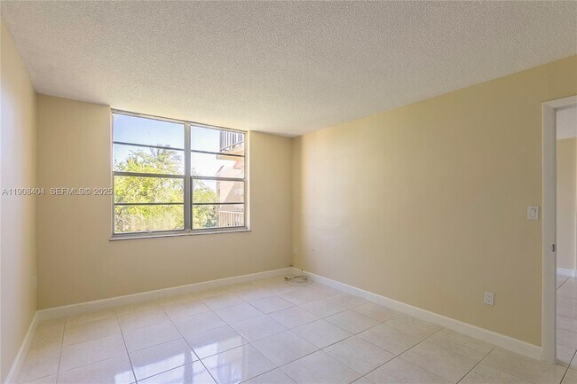 Photo - 13120 SW 92nd Ave Unidad B408