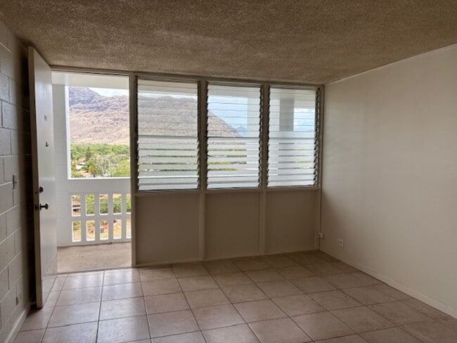 Photo - MAKAHA BEACH CABANAS